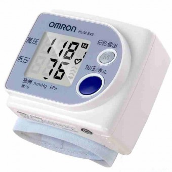 欧姆龙电子血压计家用血压仪腕式HEM-845